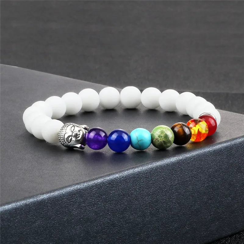 Chakra Buddha Armband weiß mit hintergrund