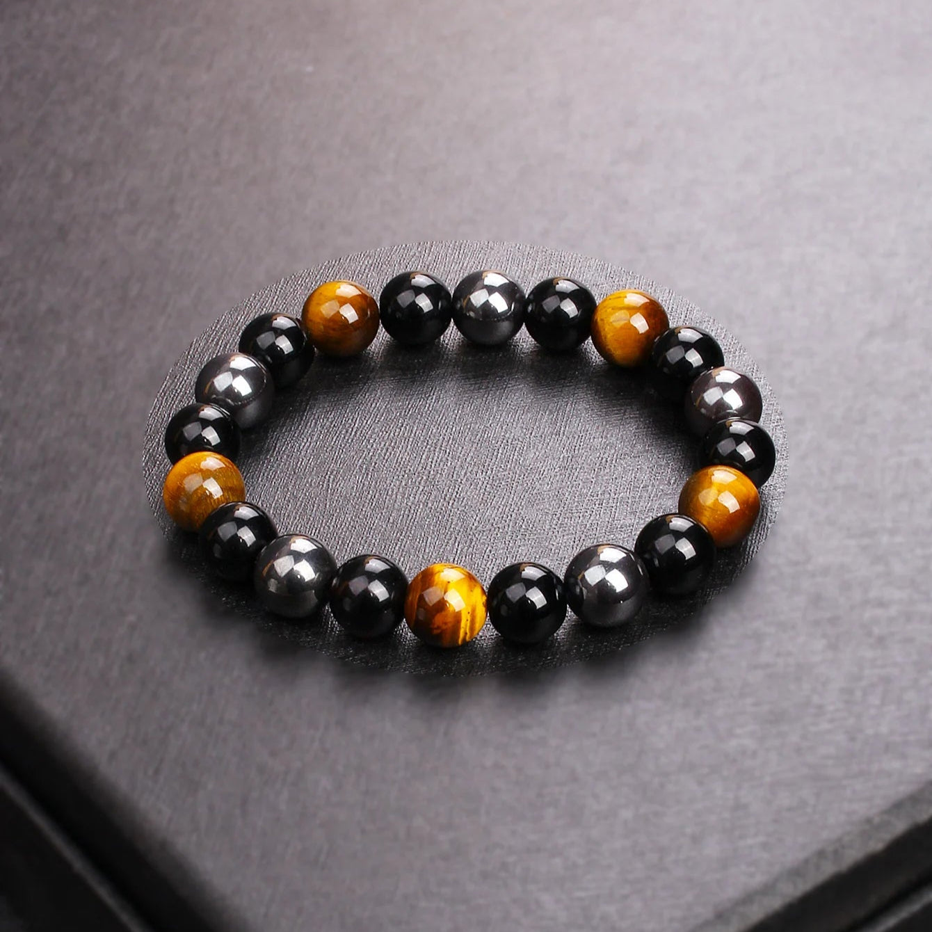 Hämatit Obsidian Tigerauge Kraftarmband nahaufnahme