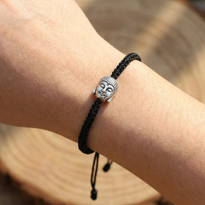 Bodhi Buddha Armband getragen